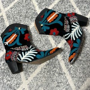 Julie miles embroidered colorful boho boots made in Turkey size 38